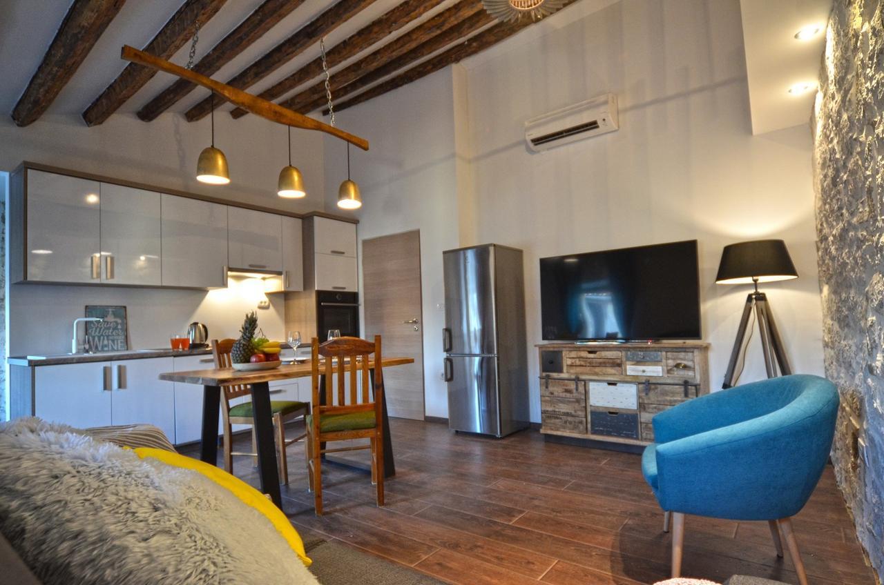 Noanna Apartment Ровінь Екстер'єр фото
